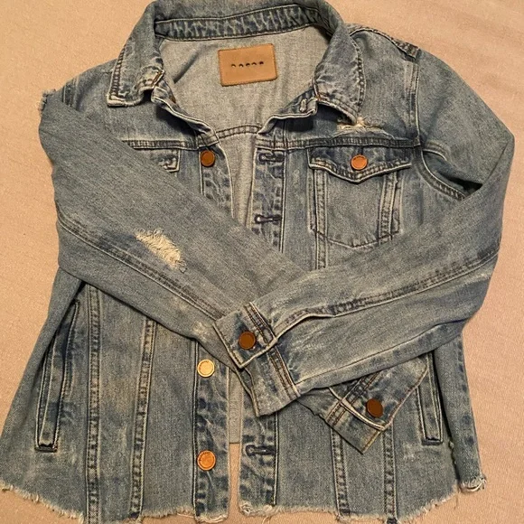 Blank NYC womens small Blue Denim Jacket distressed jean jacket - Picture 4 of 4